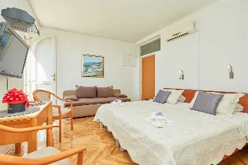 Dubrovnik Triple Room with Sea View & Private Bath