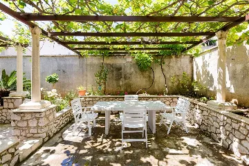 Dubrovnik 2-Bedroom Apartment with Sea-View Terrace