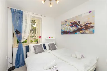 Dubrovnik 2-Bedroom Apartment with Sea-View Terrace