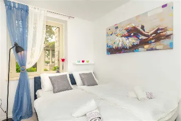 Dubrovnik 2-Bedroom Apartment with Sea-View Terrace