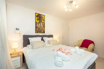 Dubrovnik 2-Bedroom Apartment with Sea-View Terrace