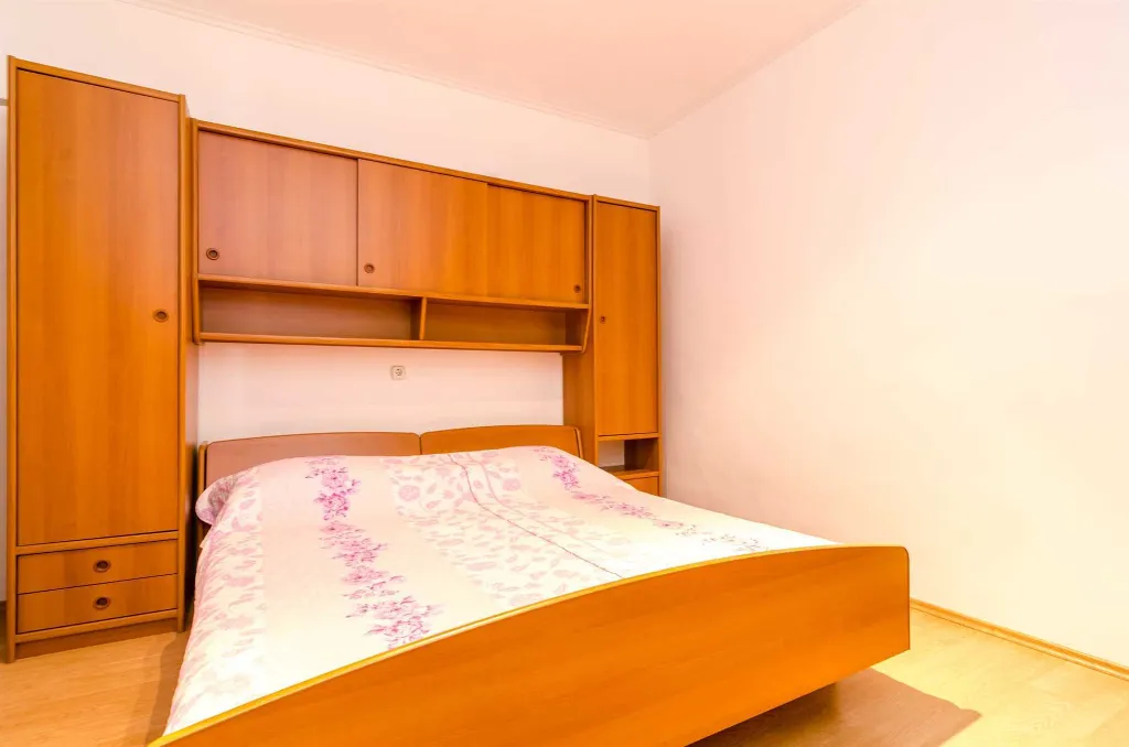 Double Room in Trsteno with Private External Bathroom