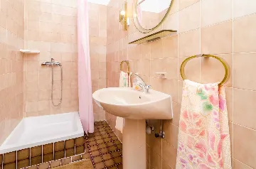 Double Room in Trsteno with Private External Bathroom