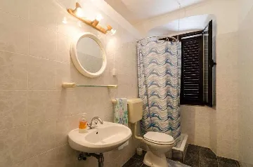 Double Room in Trsteno with Private External Bathroom