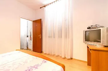 Double Room in Trsteno with Private External Bathroom