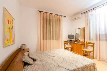 Double Room in Trsteno with Private External Bathroom