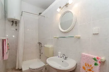 Double Room in Trsteno with Private External Bathroom