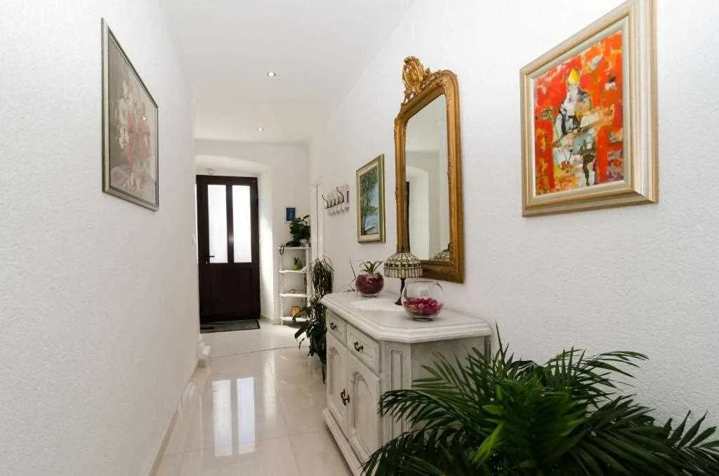 Double Room in Trsteno with Private External Bathroom