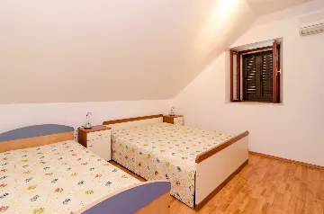 Triple Room in Trsteno with Private External Bathroom