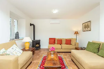 Renovated Villa in Zaton for 8 Guests