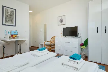 Modern Studio Retreat with Terrace in Dubrovnik