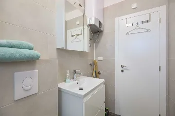 Modern Studio Retreat with Terrace in Dubrovnik