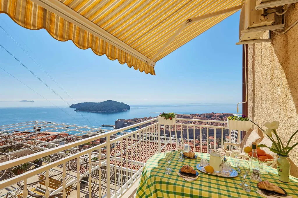 Dubrovnik Private Room for 2 with Balcony View
