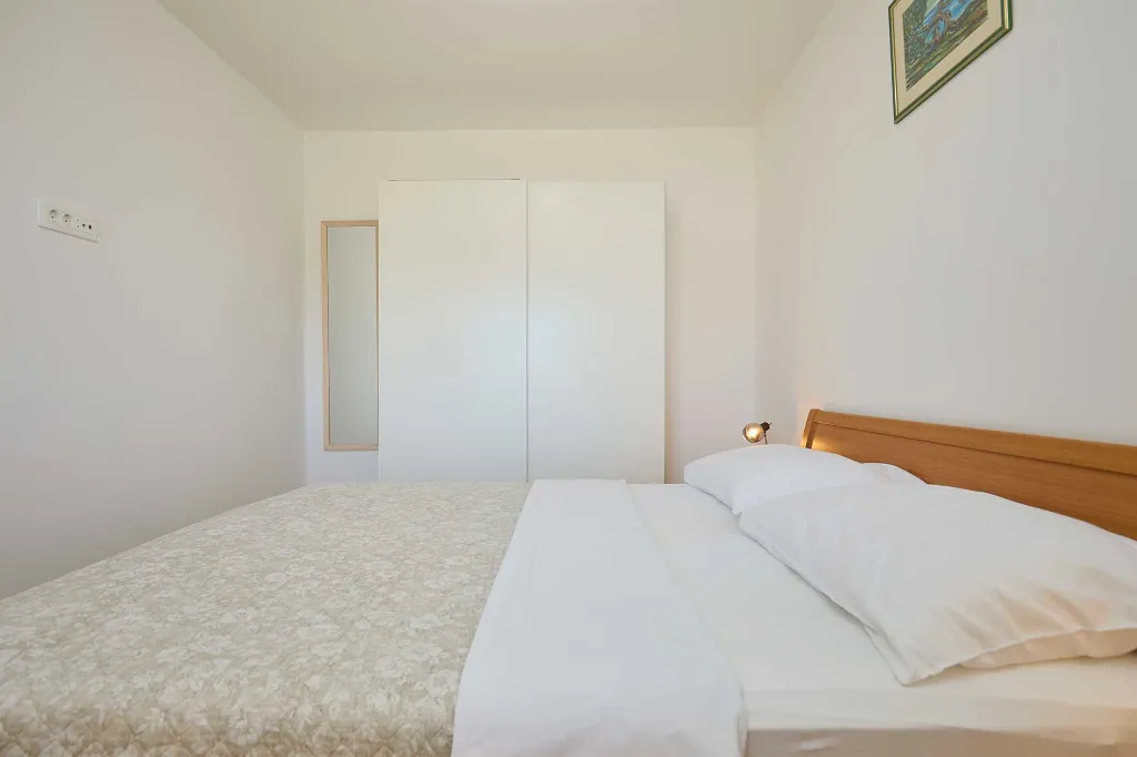 Dubrovnik 1-Bedroom Apartment with Terrace for 2