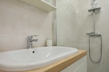 Dubrovnik 1-Bedroom Apartment with Terrace for 2