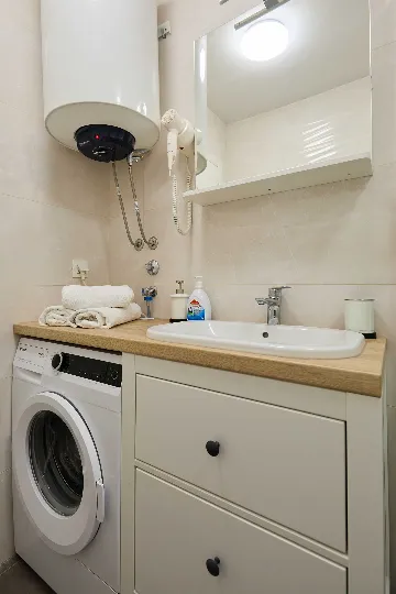 Dubrovnik 1-Bedroom Apartment with Terrace for 2