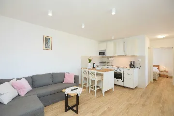 Dubrovnik 1-Bedroom Apartment with Terrace for 2