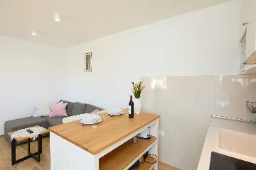 Dubrovnik 1-Bedroom Apartment with Terrace for 2