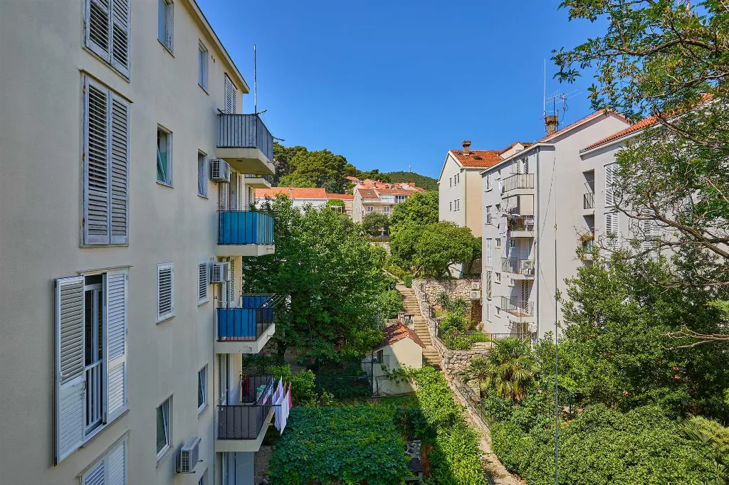 2-Bedroom Apartment in Dubrovnik for Up to 6