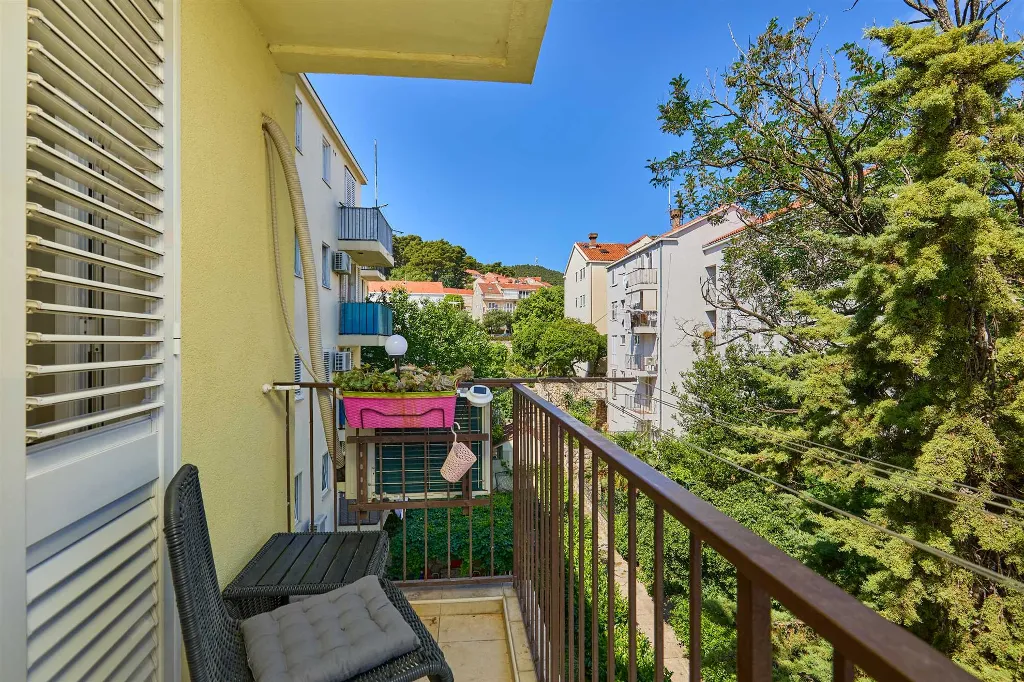 2-Bedroom Apartment in Dubrovnik for Up to 6