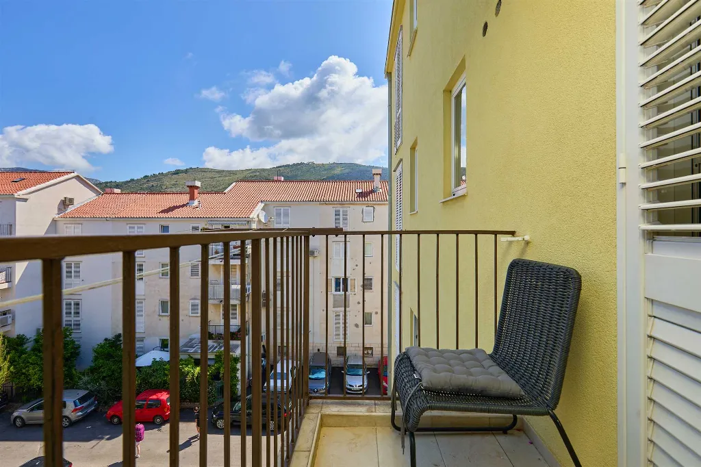 2-Bedroom Apartment in Dubrovnik for Up to 6