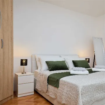 2-Bedroom Apartment with Terrace in Dubrovnik