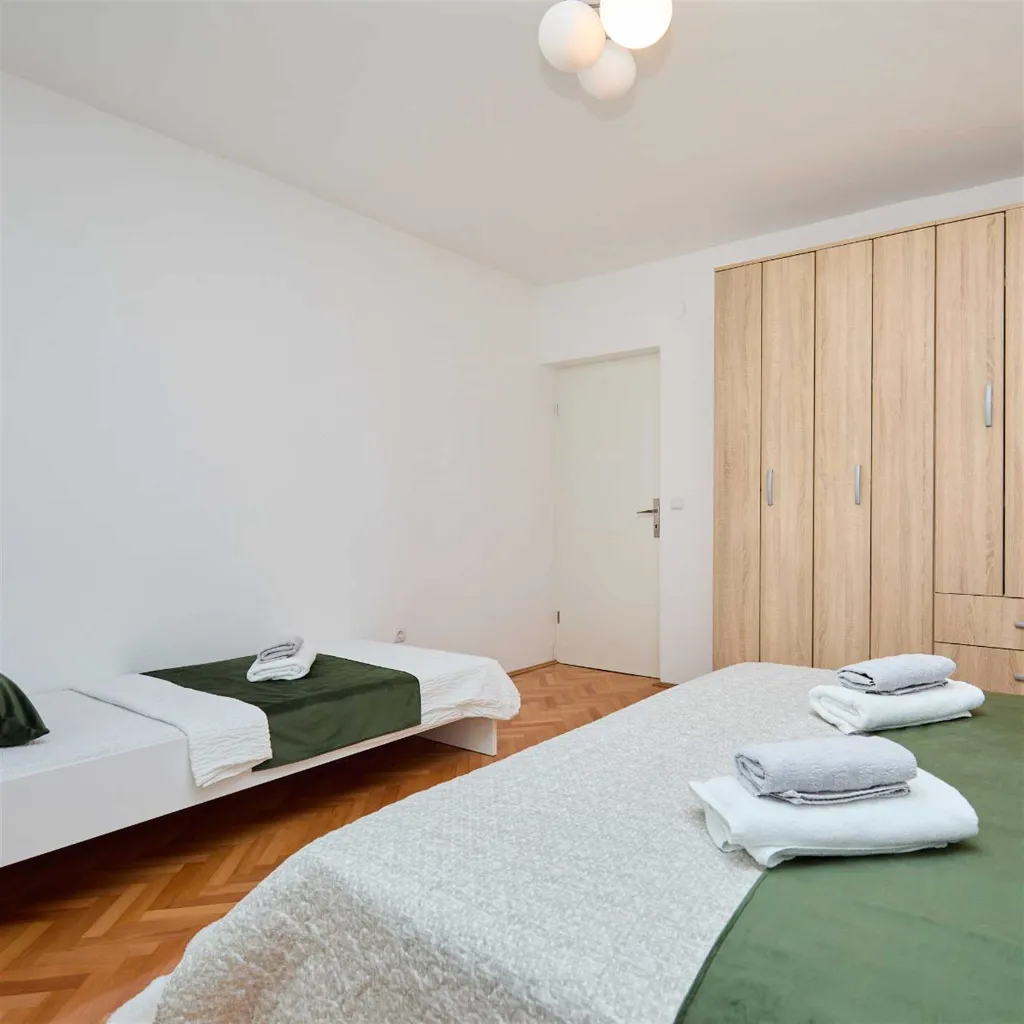 2-Bedroom Apartment with Terrace in Dubrovnik
