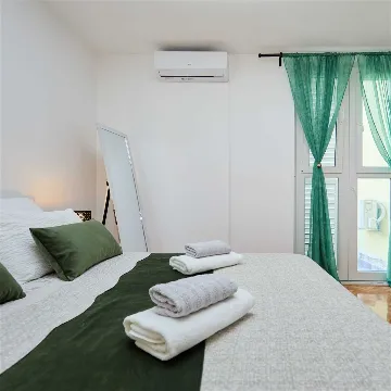 2-Bedroom Apartment with Terrace in Dubrovnik