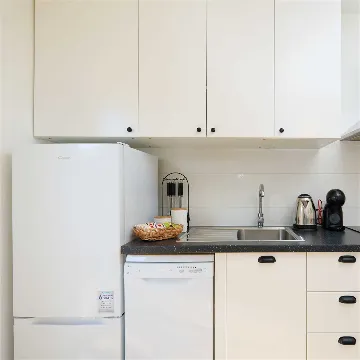 2-Bedroom Apartment with Terrace in Dubrovnik