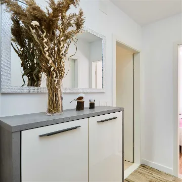 2-Bedroom Apartment with Terrace in Dubrovnik