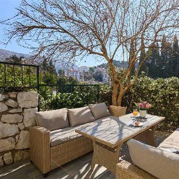 2-Bedroom Apartment with Terrace in Dubrovnik