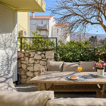 2-Bedroom Apartment with Terrace in Dubrovnik
