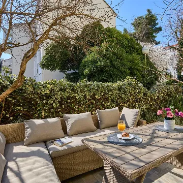 2-Bedroom Apartment with Terrace in Dubrovnik