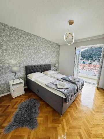 Two-Bedroom Apartment in Dubrovnik for 4 Guests