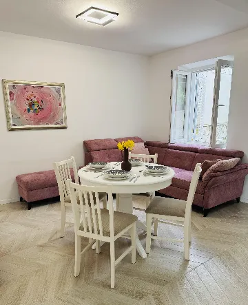 Two-Bedroom Apartment in Dubrovnik for 4 Guests
