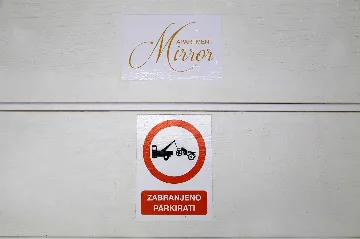 Bright One-Bedroom Apartment with Parking in Dubrovnik