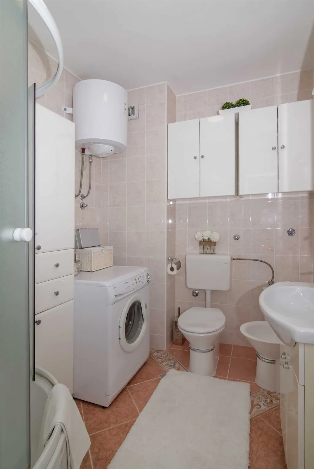 Bright One-Bedroom Apartment with Parking in Dubrovnik