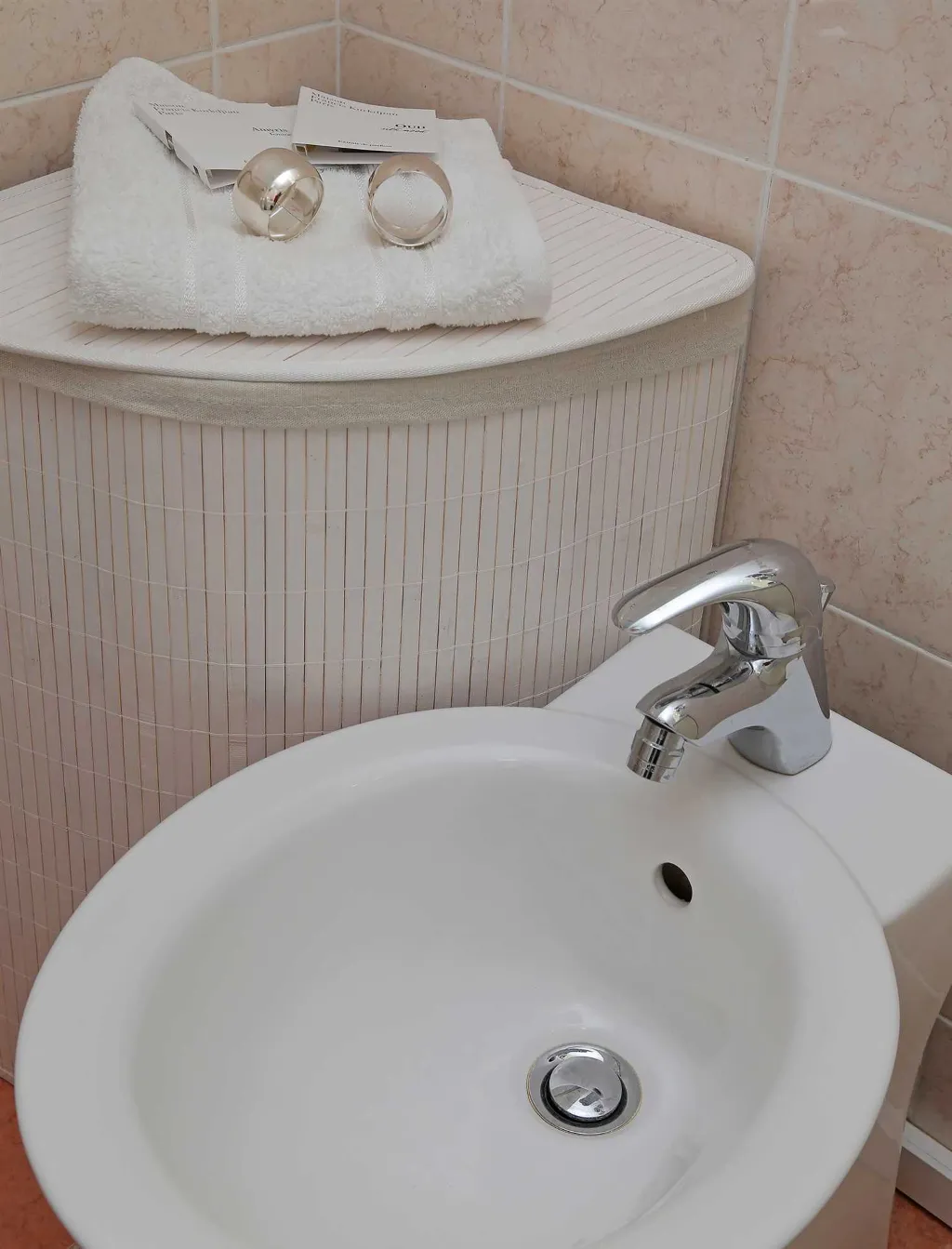 Bright One-Bedroom Apartment with Parking in Dubrovnik