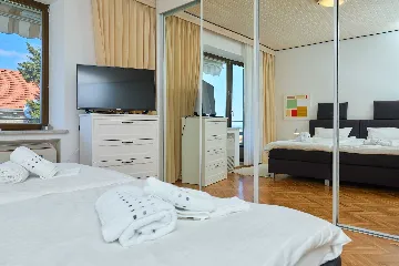 Dubrovnik Double Room with Balcony and External Bath