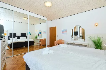 Dubrovnik Double Room with Balcony and External Bath