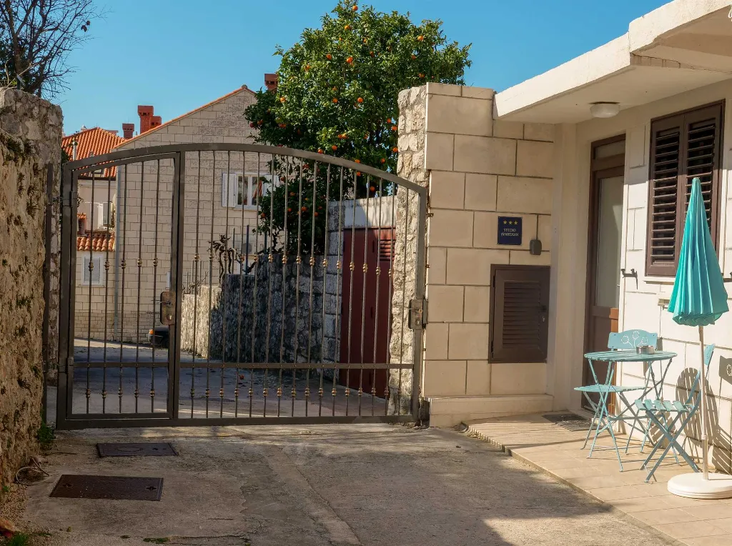 Dubrovnik Studio Apartment for 2 Guests
