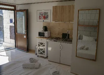 Dubrovnik Studio Apartment for 2 Guests