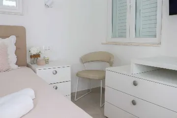 Dubrovnik 1-Bedroom Apartment with Sea Views