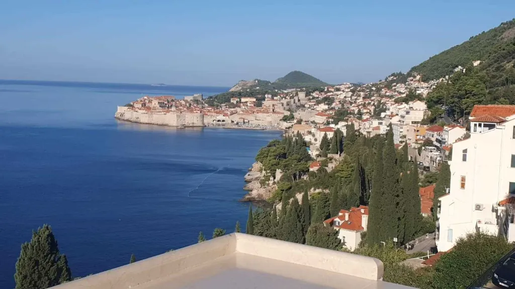 Dubrovnik 1-Bedroom Apartment with Sea Views