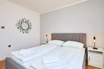 Dubrovnik 1-Bedroom Apartment with Balcony Sea Views