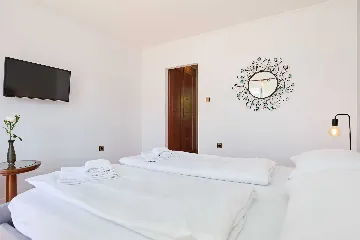 Dubrovnik 1-Bedroom Apartment with Balcony Sea Views