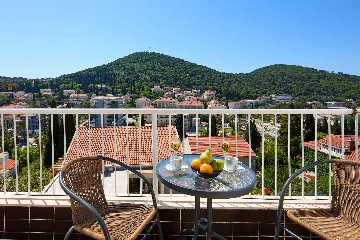 Dubrovnik 1-Bedroom Apartment with Balcony Sea Views