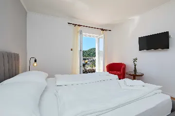 Dubrovnik 1-Bedroom Apartment with Balcony Sea Views