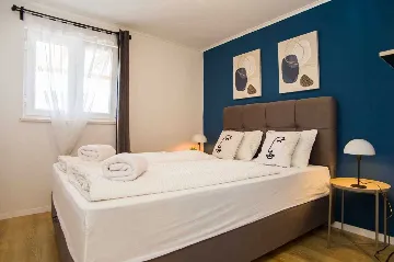 3-Bedroom Apartment in Ston with Free Parking