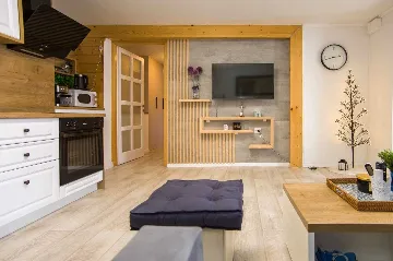 3-Bedroom Apartment in Ston with Free Parking